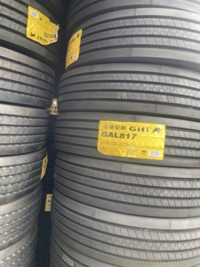Pneus de camion Giti 10R22.5 295 75 225 pneus de camion certifiés GCC/DOT/CEE - Product Image 4