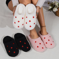 Liefdeshart geborduurde pluche katoenen pantoffels, zachte warme binnenhuispantoffels voor dames, Valentijnscadeau slippers