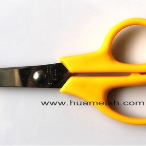 Tijeras con mango de plástico, desechables y esterilizadas, con puntas puntiagudas y redondeadas, fabricadas en una sala limpia de nivel 100.000 (UE) - Product Image 5
