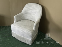Fauteuil simple moderne de luxe avec pompons en velours, design spécial pour salon, chambre, appartement, hôtel, villa - Style détente