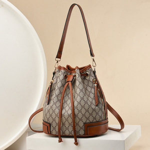 Venta al por Mayor Directa de Fábrica, Bolsos de Mujer en Color Contrastante, Bolsos Cruzados Tipo Cubo, Bolsos de Hombro de Diseñador - Product Image 1