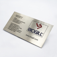 Etiqueta de aluminio anodizado Grabado láser personalizado Código de barras de metal Activo Acero inoxidable Número de etiqueta de nombre en relieve para negocios
