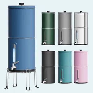 Neues Design Edelstahl Arbeitsplatten-Wasserreiniger 2,25 Gallonen Schwerkraft-Befüttert für den Haushalt Wasserfiltersystem für den Außenbereich Verwendung Kaltes Typ