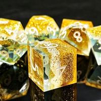 Set Dadu DND Resin Gelombang Laut Polihedral Buatan Tangan dan Dilukis Tangan 7 Buah Warna Putih untuk Permainan Papan TTRPG