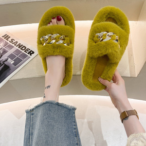 Pantoufles chaudes pour femme à semelle épaisse, à talon plat, avec chaîne métallique et fourrure, grande taille, style mocassin à bride unique - Product Image 5