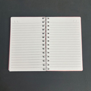 Calcolatrice solare portatile, blocco note a spirale, dimensioni compatte 18x12 cm, leggero, per appunti all'aperto e per il monitoraggio quotidiano delle spese tascabili - Product Image 1