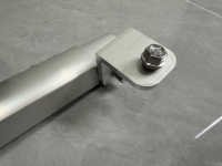 Supports de montage photovoltaïques en aluminium pour panneaux solaires sur toit plat, inclinables et réglables (pieds avant et arrière) - Vente en gros