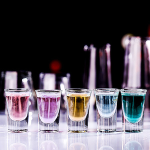 Verres à shot miniatures en verre de 2 oz avec logo personnalisé, design moderne et classique pour les bars, cocktails au <span class=keywords><strong>tequila</strong></span> et au whisky - Product Image 5