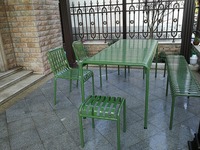 Meubles d'extérieur en métal de style nordique minimaliste, résistants aux intempéries et au soleil, tables et chaises pour parcs, patios, villas, jardins