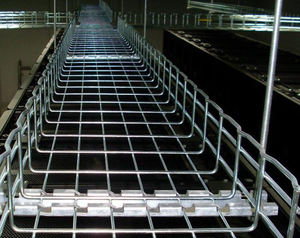 โรงงานจำหน่ายรางสายไฟแบบตะแกรงสแตนเลสขนาด 100*100 มิลลิเมตร - Product Image 5