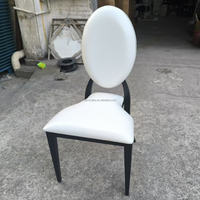 Chaise de banquet d'hôtel personnalisée, nouvelle, avec cadre en acier inoxydable noir et siège en cuir PU blanc