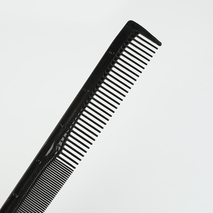 Peigne de coiffure de salon de haute qualité peigne de coupe de cheveux en plastique antistatique Peigne de barbier avec logo personnalisé avec valeur d'échelle - Product Image 4