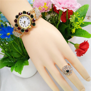 Vente chaude à la mode plaqué or strass pointeur dames montre de sport charmant complet diamant numéro montre à Quartz ensemble de bagues - Product Image 5