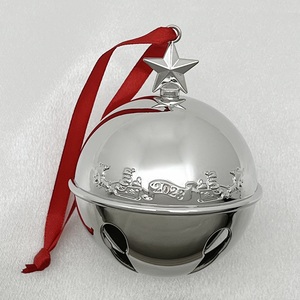 ระฆังเงินประจำปีของประดับต้นคริสต์มา<span class=keywords><strong>ส</strong></span>แ<span class=keywords><strong>ล</strong></span>ะของที่ระลึกวันหยุดที่มีรูปทรง<span class=keywords><strong>ล</strong></span>ูกบอ<span class=keywords><strong>ล</strong></span> - Product Image 5