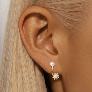 Pendientes de Plata de Ley 925 con Baño de Oro de 18K para Mujer, Diseño Floral con Bola Redonda en la Parte Posterior - Product Image 6