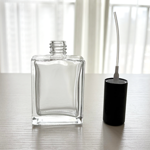 Botella de cristal de perfume de lujo cuadrada con logotipo personalizado 15ml 30ml 50ml 100mL espray rellenable con pulverizador de bomba para difusor de embalaje - Product Image 4