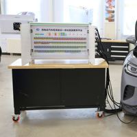 Plataforma Inteligente de Enseñanza para Inspección y Capacitación de Vehículos Totalmente Eléctricos con Construcción Metálica y 200 Puntos de Fallo