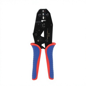 Pince à sertir à cliquet 0,5-6 mm² pour bornes isolées, outil ergonomique de sertissage de fils pour câblage électrique - Product Image 1