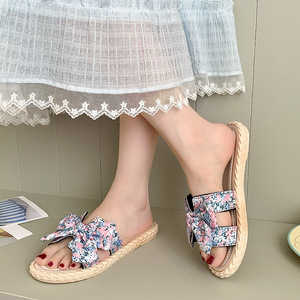 Pantuflas de gamuza suave de alta gama, aptas para uso en interiores y exteriores, pantuflas de invierno para mujer, cómodas y afelpadas, con función antideslizante. - Product Image 6