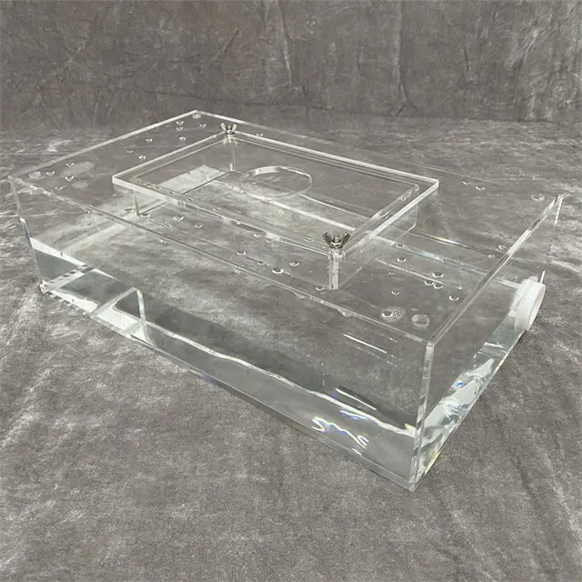 Perangkap umpan Plexiglass kotak hadiah tampilan akrilik tahan air kotak akrilik khusus untuk menangkap ikan dengan mur kupu-kupu steker putih