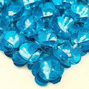 ชุดเดรสปักเลื่อมลายดอกไม้ขนาด4ซม. ชุดเดรสแบบทำมือชุดเบาะงานฝีมือชุดตกแต่งงานแฮนด์เมดลูกปัด - Product Image 6