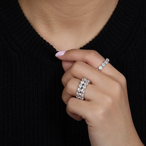 Anillo de Eternidad de Moissanita VVS GRA de Corte Redondo de Alta Calidad, Cobre con Baño de Oro de 14K, Joyería Apilable para Mujer - Product Image 2