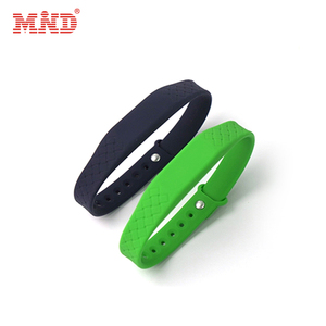 사용자 정의 <span class=keywords><strong>RFID</strong></span> 팔찌 NFC 실리콘 팔찌 <span class=keywords><strong>RFID</strong></span> 팔찌 13.56Khz NFC 팔찌 - Product Image 2