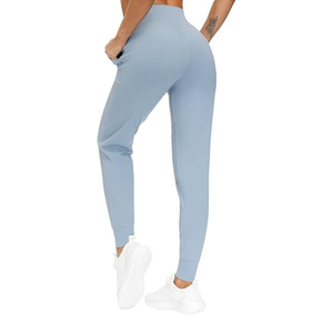 Pantalon de yoga capri pour femmes OEM | Leggings d'entraînement taille haute avec tissu respirant et à séchage rapide - Product Image 5