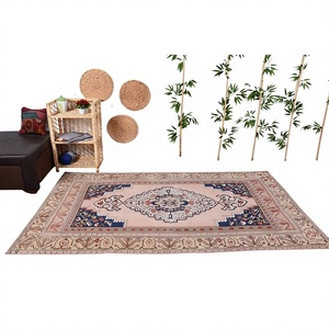 Tapis turc vintage classique en laine 4,6 x 7,9 pieds, design patchwork beige et noir, écologique, à poils moyens avec envers en latex - Product Image 1
