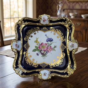 Assiette carrée en porcelaine bleue et rouge de luxe avec bordure dorée en relief, assiette à fruits pour la décoration de la maison et cadeau personnel - Product Image 3