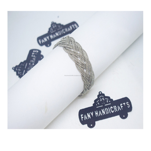 Bracelet en laiton gravé à la main avec motif floral, collection Zodiaque, octobre 2026 - Product Image 5