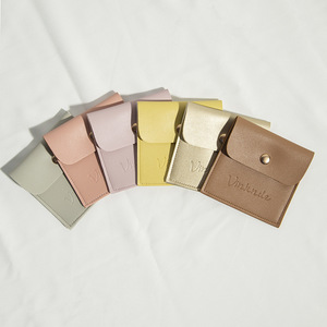 Pochette à bijoux en cuir PU avec fond rigide, sac cadeau pour colliers, sac à bijoux avec impression en relief, logo personnalisé, vente en gros, pochette enveloppe - Product Image 4