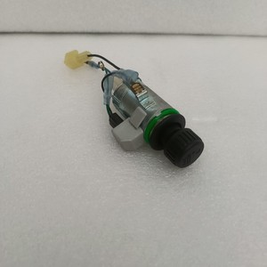 Allume-cigare Hyundai 21E4-0008 1 prise universelle pour excavatrice avec port USB - Product Image 1