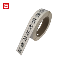 Rollo de pegatinas de código de barras QR autoadhesivo personalizado de fábrica impermeable impreso Número de serie número variable de seguridad aleatorio