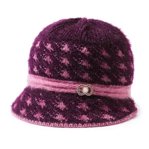 Topi kupluk rajut pinggiran akrilik wanita, topi musim dingin dengan Visor untuk wanita