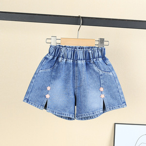 Yiwuyiyuan Pantalones cortos de mezclilla informales para niños con cintura elástica Bordado floral Bebé niña Tela de punto Diseño de patrón floral - Product Image 4