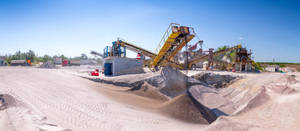 Acheter une installation de concassage à cône avec un métal de qualité durable et une machine de concassage de sable à rouleaux lisses pour les utilisations industrielles - Product Image 2