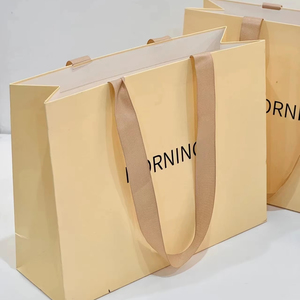 Túi giấy mua sắm in logo tùy chỉnh chất lượng cao, có thể tái chế, làm từ giấy bìa cứng - Product Image 3