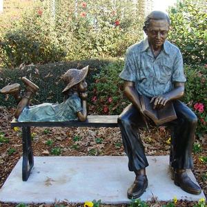 Sculpture grandeur nature Statue en bronze <span class=keywords><strong>d</strong></span>'un homme assis et lisant un <span class=keywords><strong>journal</strong></span> - Product Image 4