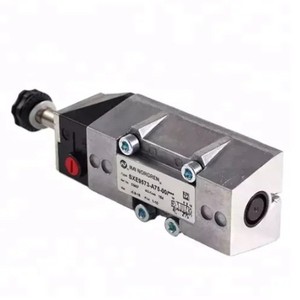 Válvula de Carrete Pilotada Norgren SXE9573-180-00K para Control de Flujo y Alivio de Presión Unidireccional - Product Image 1