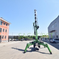 Grue araignée ultra-compacte avec télécommande sans fil, rotation à 360°, hauteur de levage de 23,5 m pour espaces étroits, intérieur, toit, sous-sol