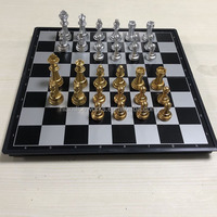 Nian Diceworks – Nouveauté ! Jeu d'échecs abordable Or/Argent en ABS/Résine avec échiquier pliable et pièces magnétiques pour enfants et adultes