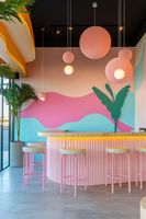 Design d'intérieur personnalisé tendance pour les magasins de yaourt et de crème glacée, vitrine de magasin de rue, mobilier LED pour la décoration de magasins de crème glacée rose