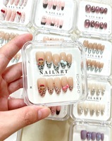 Uñas Postizas de Lujo Hechas a Mano, Seleccionadas al Azar, Tamaños Disponibles XS/S/M/L, con Caja de Exhibición Acrílica