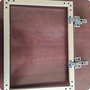 Machine <span class=keywords><strong>de</strong></span> fraisage et <span class=keywords><strong>de</strong></span> perçage haute vitesse à axe unique pour profilés UPVC, pour la fabrication <span class=keywords><strong>de</strong></span> rideaux, <span class=keywords><strong>de</strong></span> œillets, <span class=keywords><strong>de</strong></span> anneaux et <span class=keywords><strong>de</strong></span> cadres <span class=keywords><strong>de</strong></span> fenêtres avec drainage - Product Image 5
