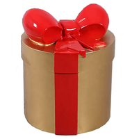 Boîte cadeau de Noël en fibre de verre, décoration de Noël, statue de boîte cadeau de Noël grandeur nature en résine, présentoir de magasin, pièce maîtresse d'entrée