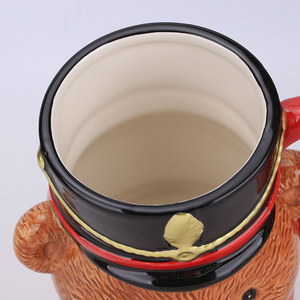 Tazas de Cerámica con Animales Esculpidos en 3D de Redeco Wholesale, Diseño de Vaca Highland y Oso Guardián, Logotipo Personalizado al por Mayor para Hoteles, Cafés, Regalos Corporativos y Navideños - Product Image 4