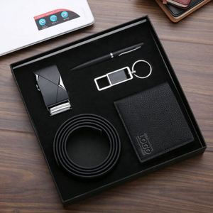 ชุดของขวัญผู้บริหาร: เข็มขัดหนังแบรนด์ดัง พวงกุญแจ ปากกา และกระเป๋าสตางค์ - ของพรีเมียมสำหรับโปรโมชั่นองค์กร - Product Image 1