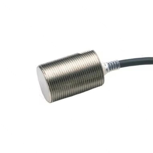 เซ็นเซอร์ตรวจจับวัตถุแบบเหนี่ยวนำ Omron E2EM-X15C1-M1 ระยะตรวจจับไกล สำหรับการตรวจจับโลหะในระบบอัตโนมัติทางอุตสาหกรรม - Product Image 3