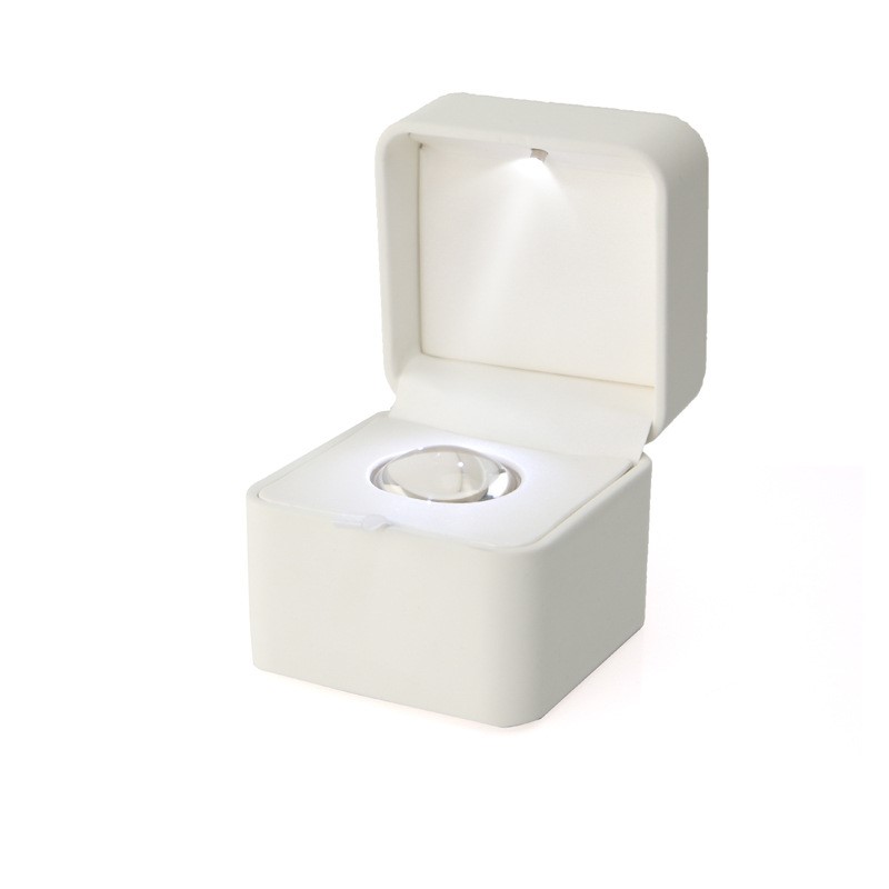 White box(7*7*7cm)